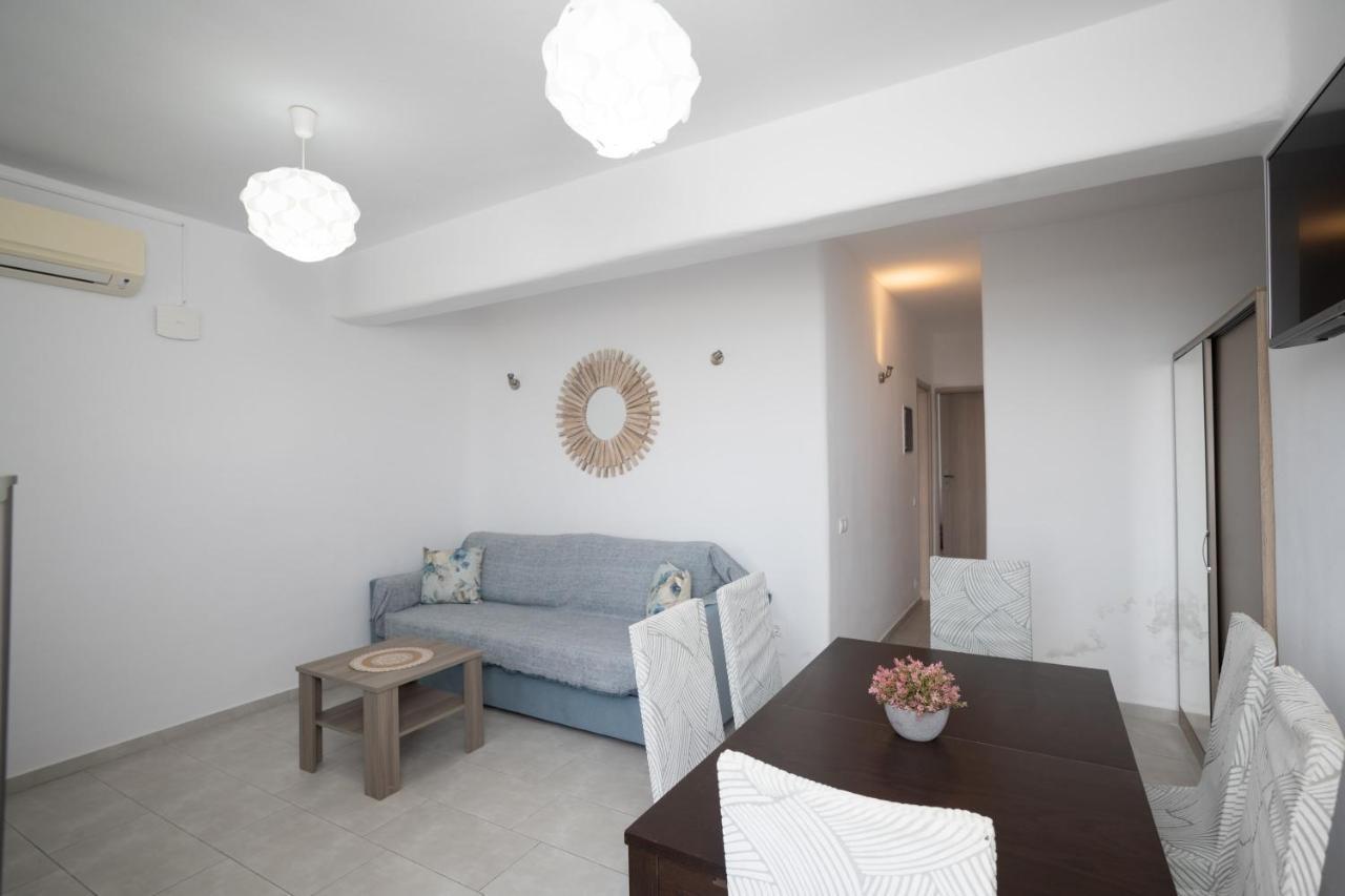 Island Dreaming Opal 2 Bd In Mykonos With Shared Pool Plintri